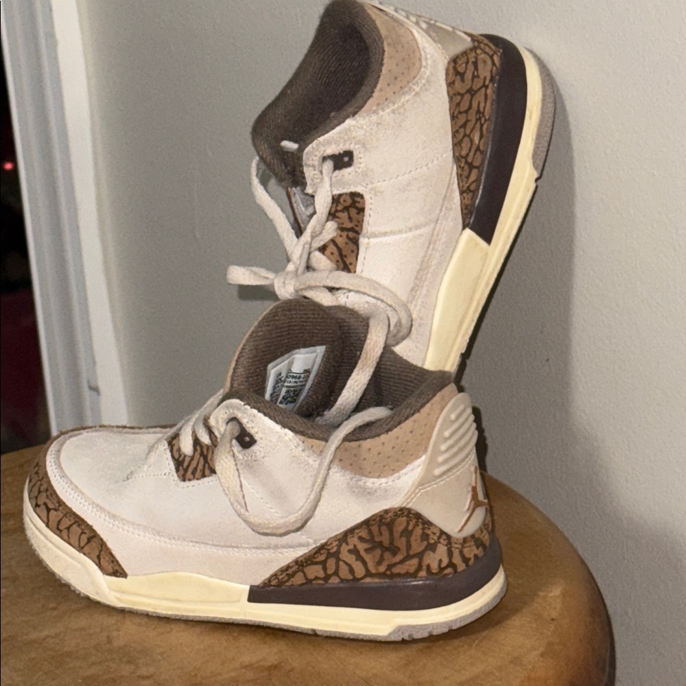 Jordan Kids Cream and Brown Sneakers